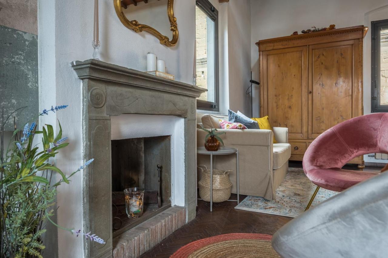 Via Lamberti, 3 - Florence Charming Apartments - Charming And Historic 5Th-Floor Attic Apartment With Elevator In A Building At The Heart Of Vibrant Florence, Just A 2-Minute Walk From All Attractions Exterior photo