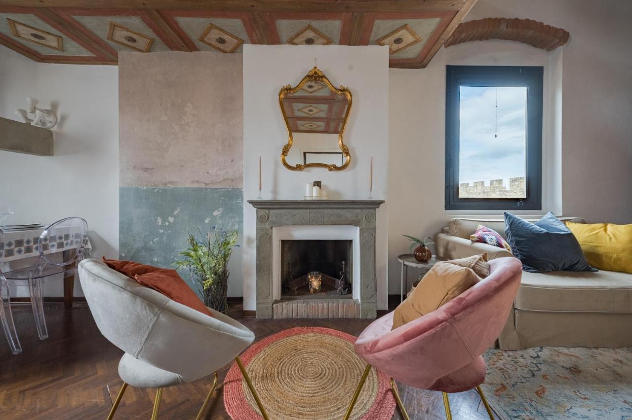Via Lamberti, 3 - Florence Charming Apartments - Charming And Historic 5Th-Floor Attic Apartment With Elevator In A Building At The Heart Of Vibrant Florence, Just A 2-Minute Walk From All Attractions Exterior photo