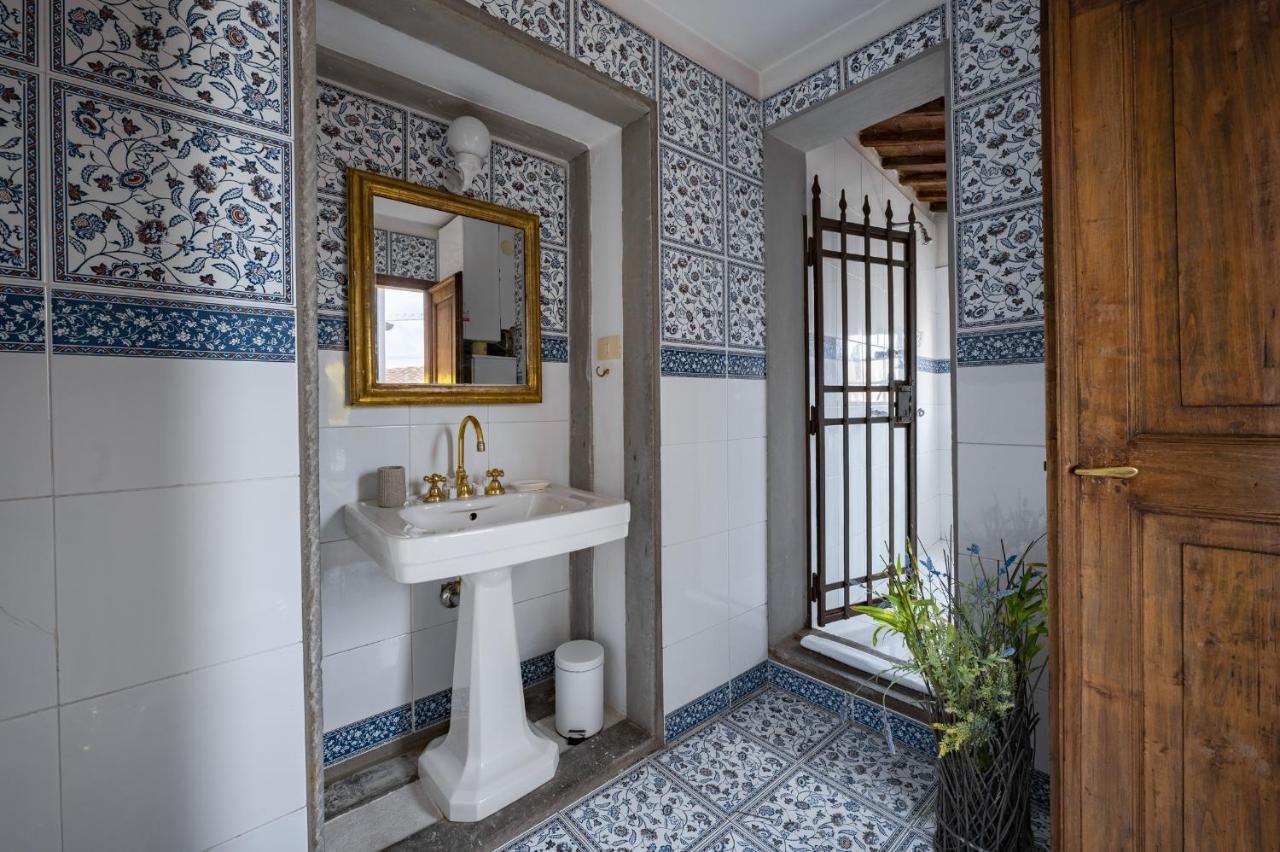 Via Lamberti, 3 - Florence Charming Apartments - Charming And Historic 5Th-Floor Attic Apartment With Elevator In A Building At The Heart Of Vibrant Florence, Just A 2-Minute Walk From All Attractions Exterior photo
