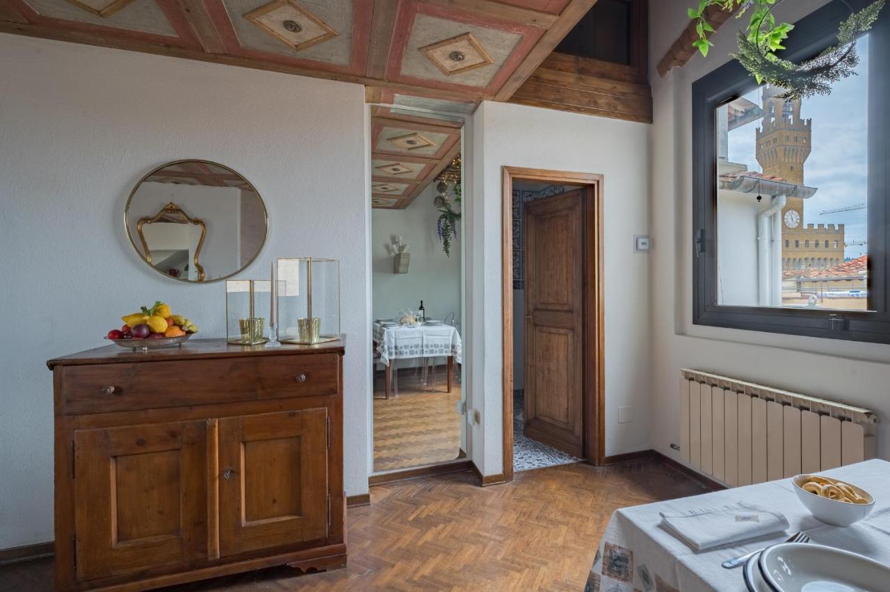 Via Lamberti, 3 - Florence Charming Apartments - Charming And Historic 5Th-Floor Attic Apartment With Elevator In A Building At The Heart Of Vibrant Florence, Just A 2-Minute Walk From All Attractions Exterior photo