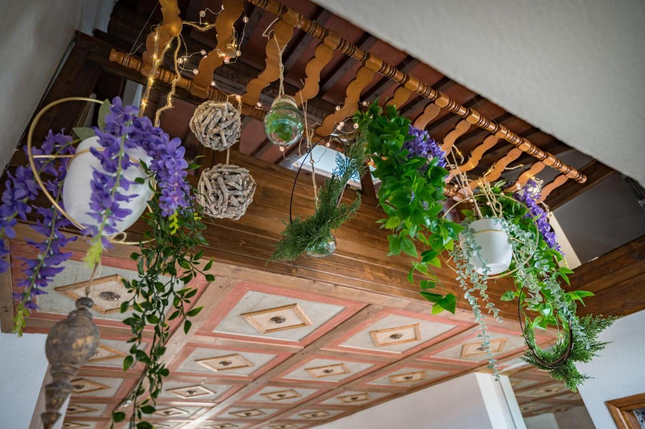 Via Lamberti, 3 - Florence Charming Apartments - Charming And Historic 5Th-Floor Attic Apartment With Elevator In A Building At The Heart Of Vibrant Florence, Just A 2-Minute Walk From All Attractions Exterior photo